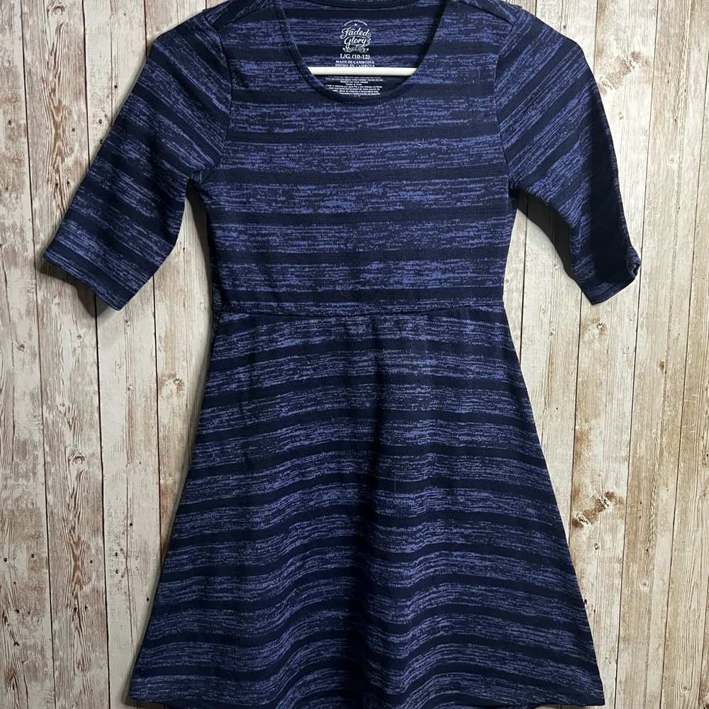 🐺Faded Glory Striped Blue Dress